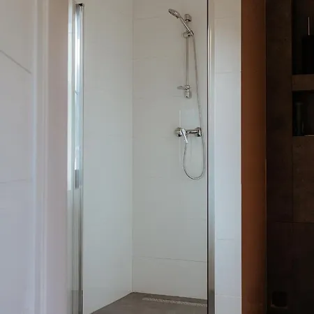 度假居 O Wilku Mowa!- Caloroczne *